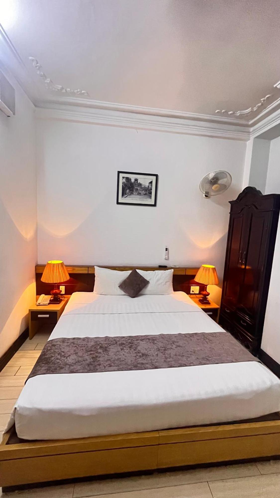 Hanoi Win Hotel & Travel Esterno foto