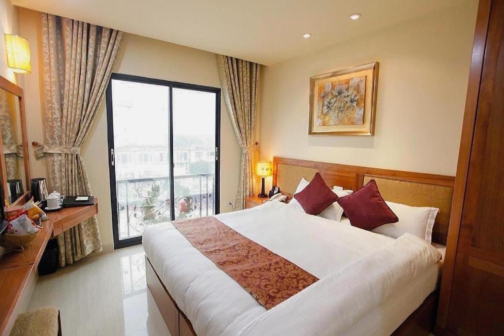 Hanoi Win Hotel & Travel Esterno foto